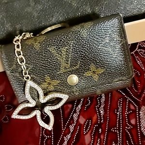 Genuine leather Authentic LV key case